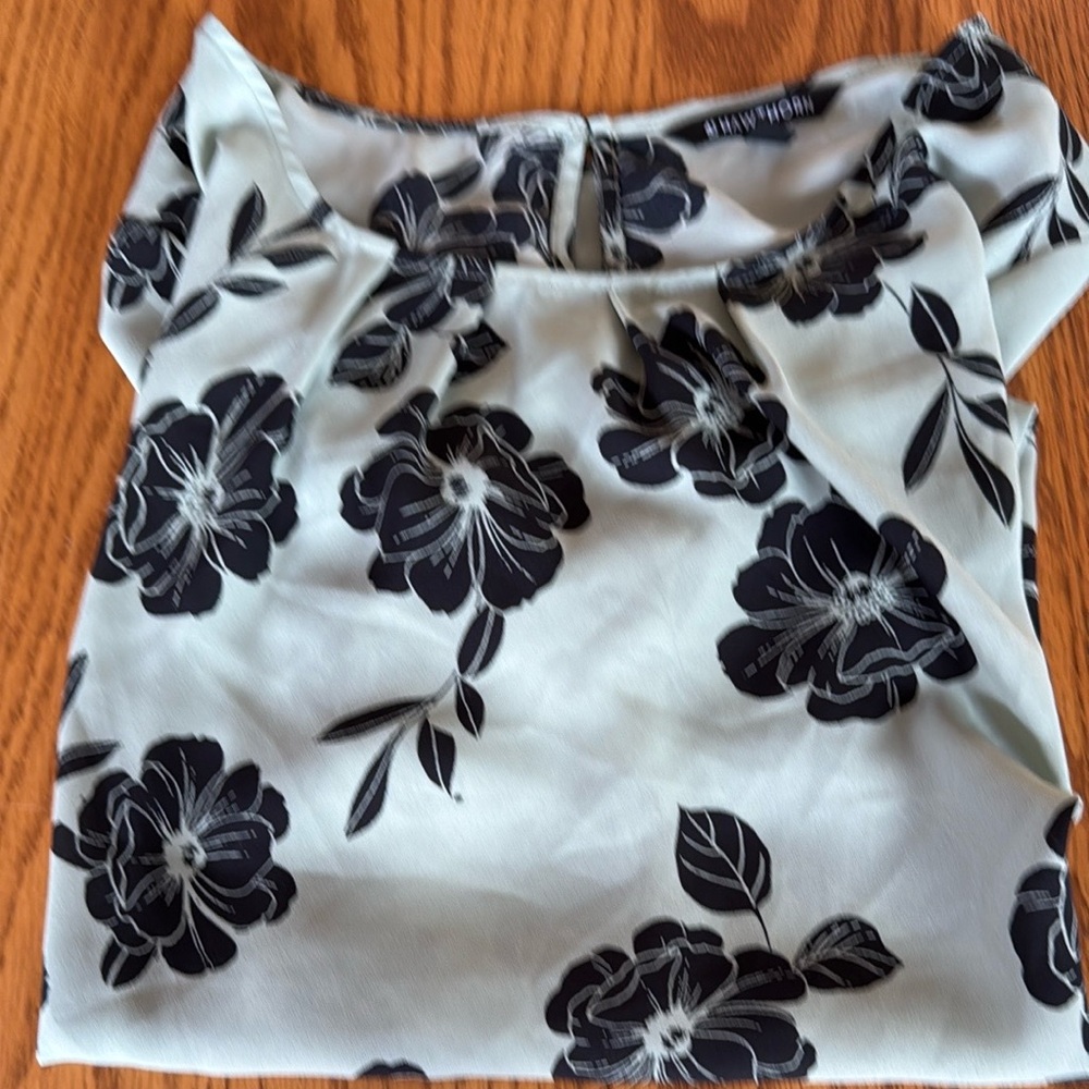 41 Hawthorn Black and Gray Floral Top